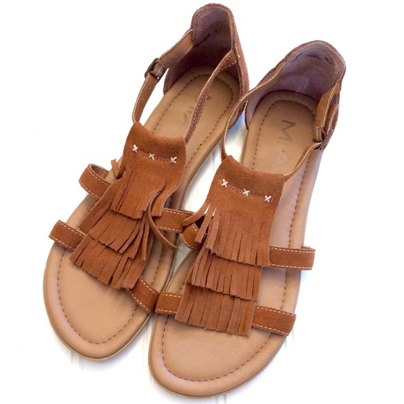 Mia Shoes - MIA brown suede fringe t-strap sandals